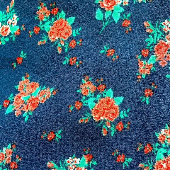 𝅺Socialite Floral Tank Top - S - Picture 4 of 5